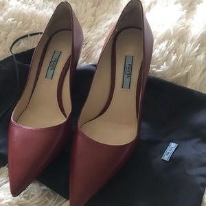 Classic, sexy and beautiful like new Prada shoes.